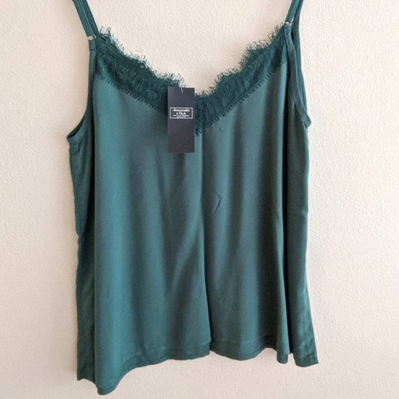 NWT Abercrombie Teal Lace Trim Flowy Delicate Camisole Size Small S - Picture 2 of 4